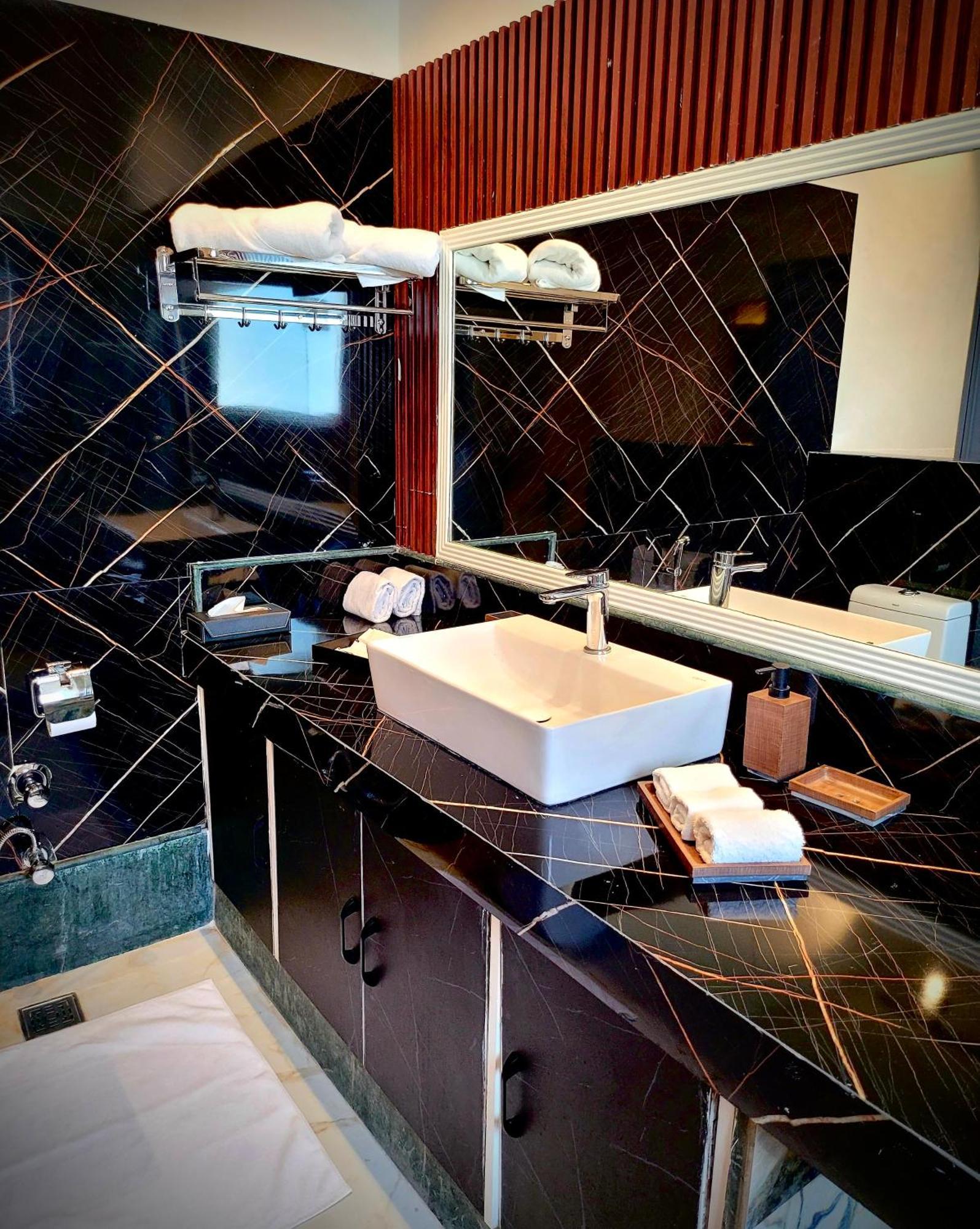 Victorian Elegance Luxury Stays Amritsar Zewnętrze zdjęcie